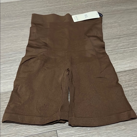 Brown High-Waisted Shapewear Shorts - Picture 1 of 4
